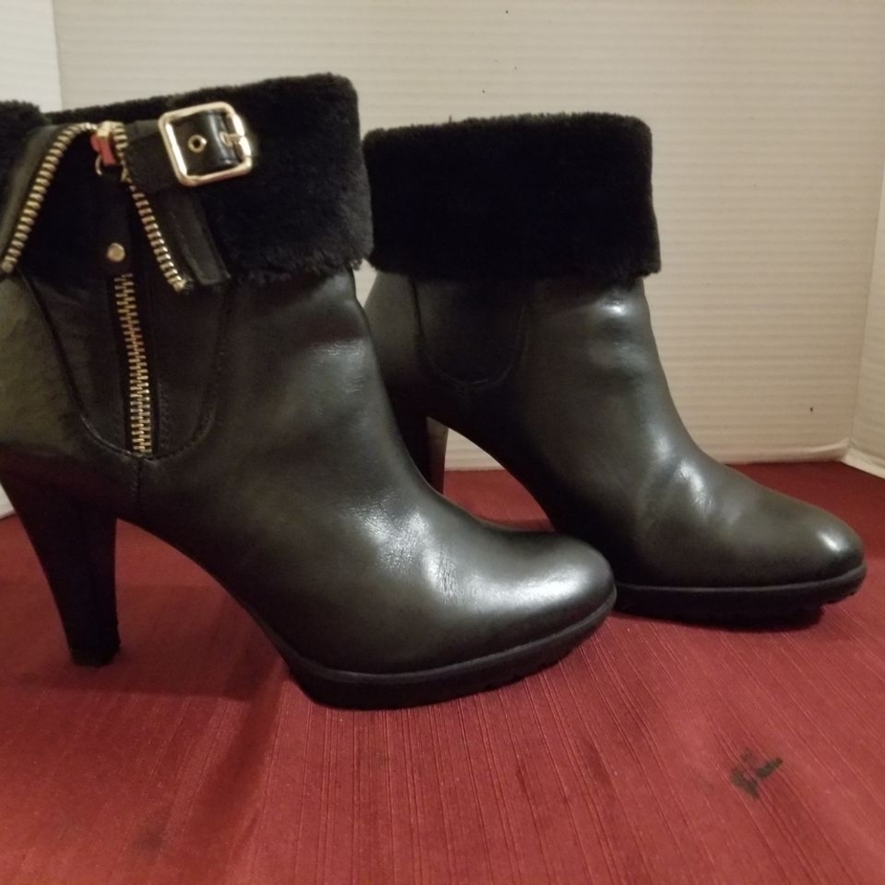 Anne Klein Black Heeled Boots with Fur and Gold Zipper